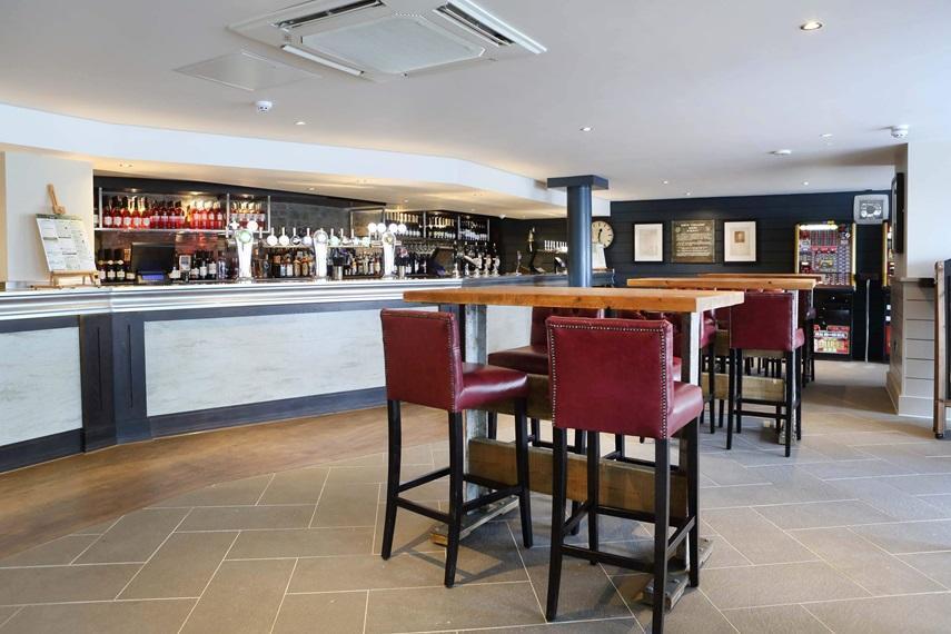 The Angel Hotel Wetherspoon วิทบี ภายนอก รูปภาพ