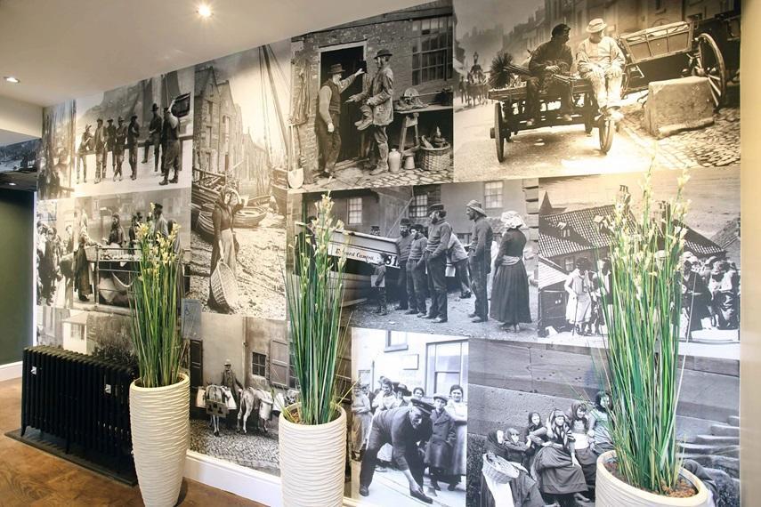 The Angel Hotel Wetherspoon วิทบี ภายนอก รูปภาพ