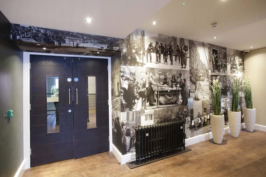 The Angel Hotel Wetherspoon วิทบี ภายนอก รูปภาพ