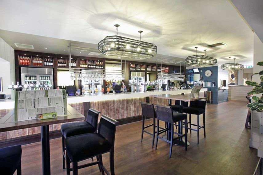 The Angel Hotel Wetherspoon วิทบี ภายนอก รูปภาพ