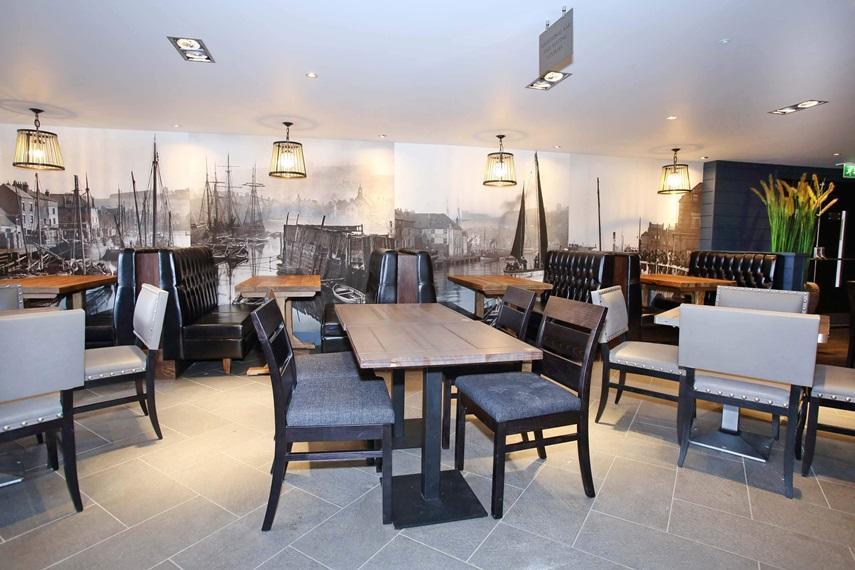 The Angel Hotel Wetherspoon วิทบี ภายนอก รูปภาพ