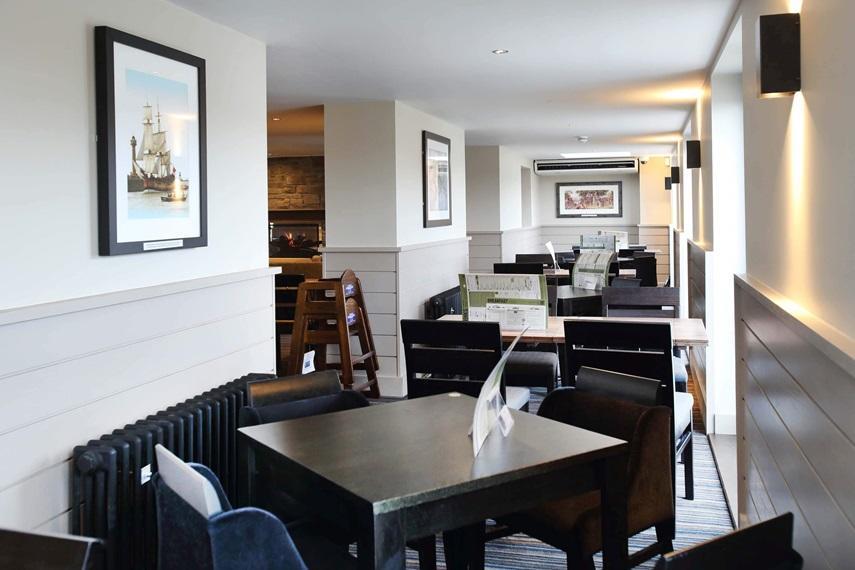 The Angel Hotel Wetherspoon วิทบี ภายนอก รูปภาพ